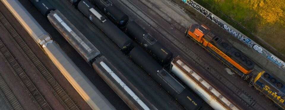 Photo of BNSF tank cars.